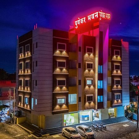 Punekar Bhavan Akalkot Exterior photo