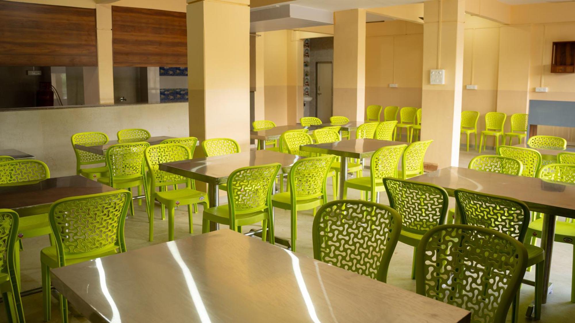 Punekar Bhavan Akalkot Exterior photo